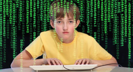Garoto programando