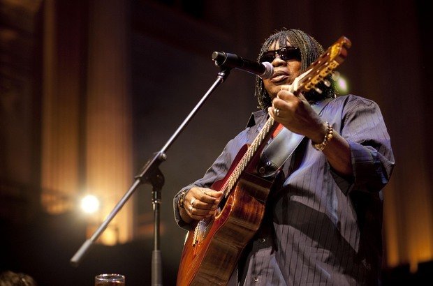 Milton Nascimento O cantor entusiasmou o público que assistia à cerimônia de premiação na Sala São Paulo