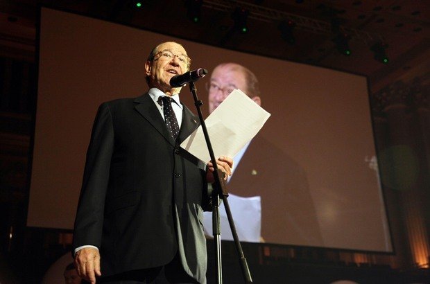 Roberto Civita abre a festa Presidente do Conselho da Fundação Victor Civita, Roberto Civita discursa na abertura da cerimônia do Prêmio