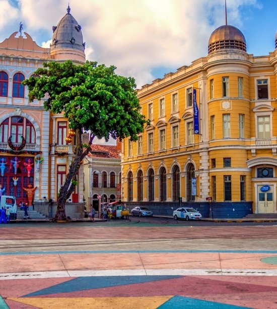 Prédios históricos e coloridos do Marco Zero em Recife (Pernambuco)