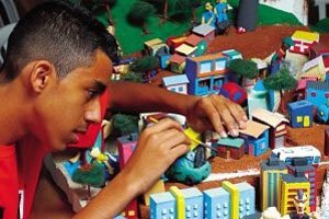 Pesquisa de campo: alunos de 65 escolas conheceram diferentes bairros antes de construir morros e casas Foto: Masao Goto Filho