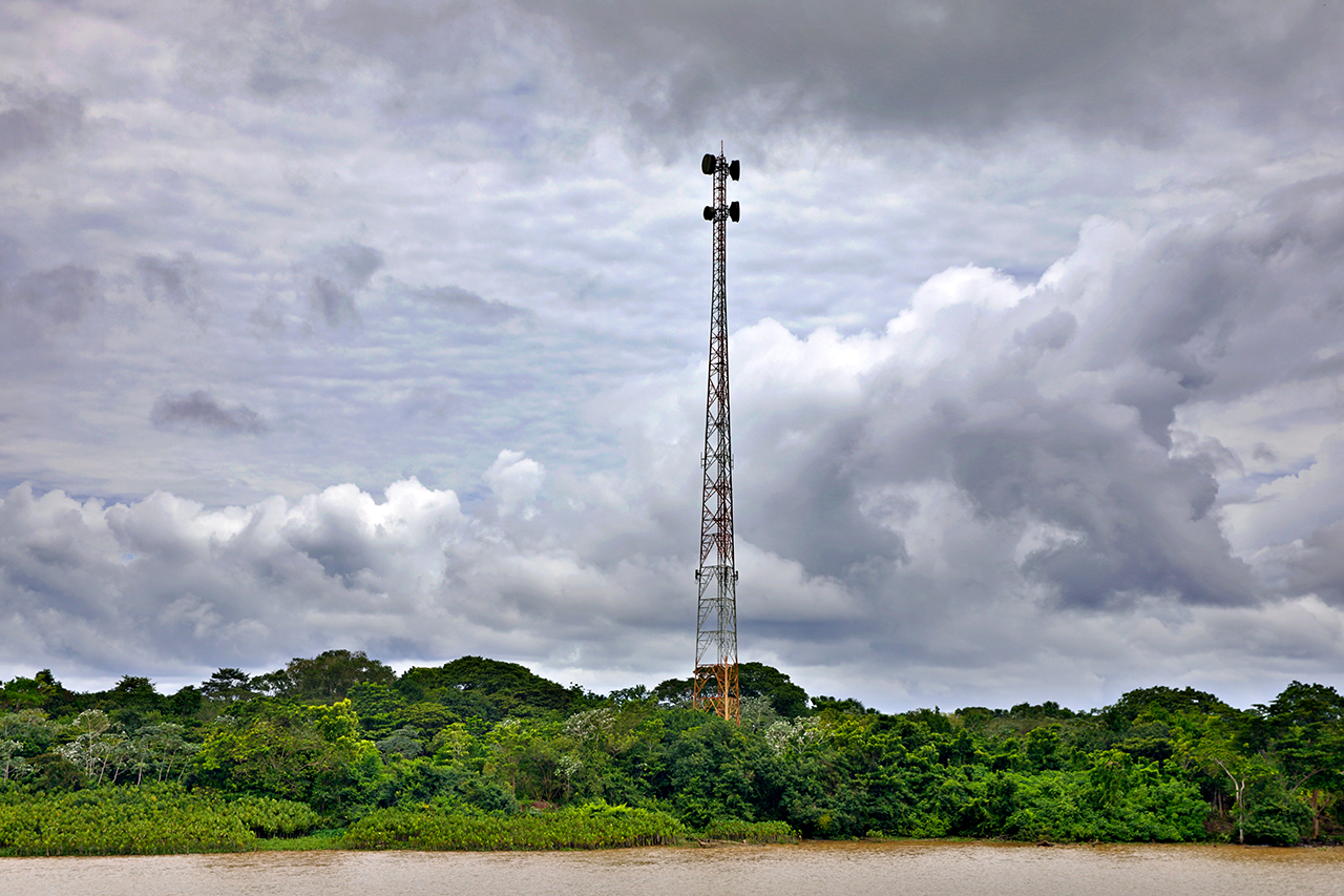 Tecnologia e antenas no amazonas