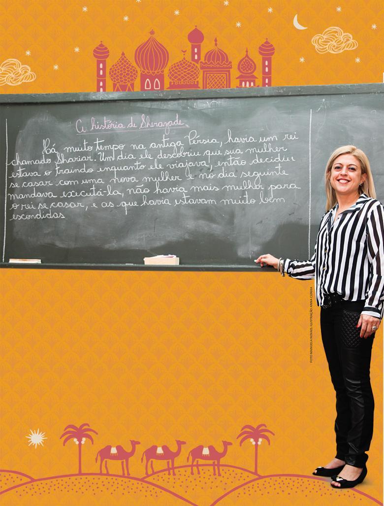 Professora Renata diante do quadro com a história de Sherazade escrita