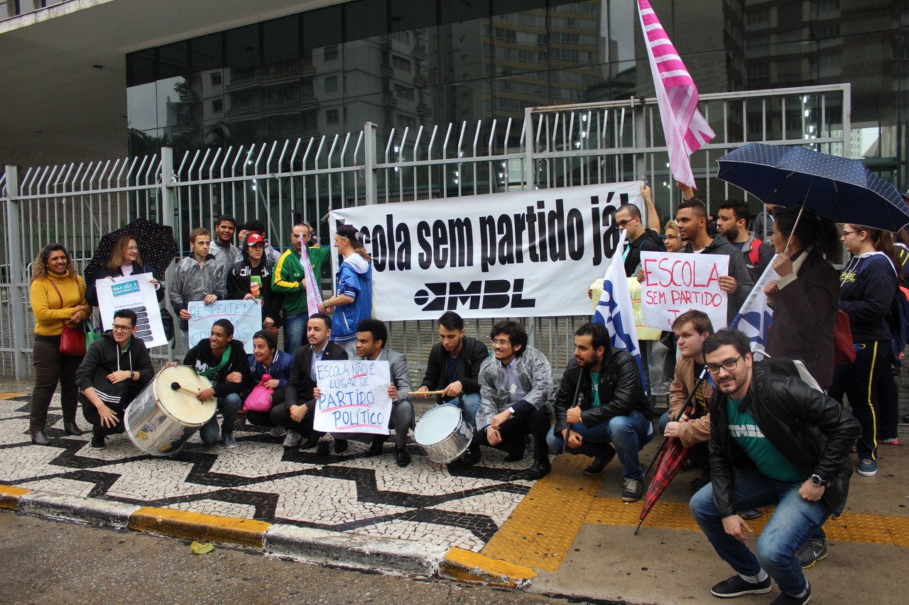 Ato do Escola sem Partido reúne apenas 35 pessoas em São Paulo | Nova ...