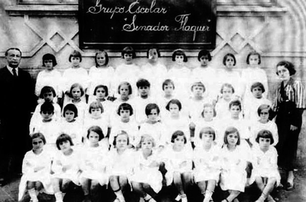 A disciplina era uma marca das escolas, que tinham muitas salas separadas por gênero. Reprodução/Fundação Pró-memória/PMSCS