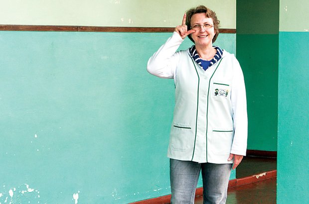 Luciane Deina atua como auxiliar de classe nos anos iniciais em Curitiba. Rodrigo Janasievicz
