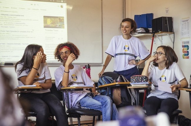 Magritte e Pantera Negra aprofundam compreensão da produção e consumo de mídia