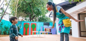 Atividade: recebendo os bebês com menos colo e mais exploração ao ar livre