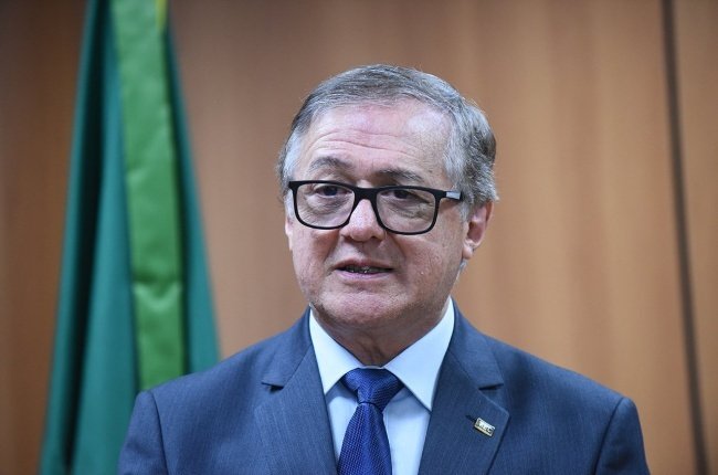 O que mudou na estrutura do MEC de Vélez