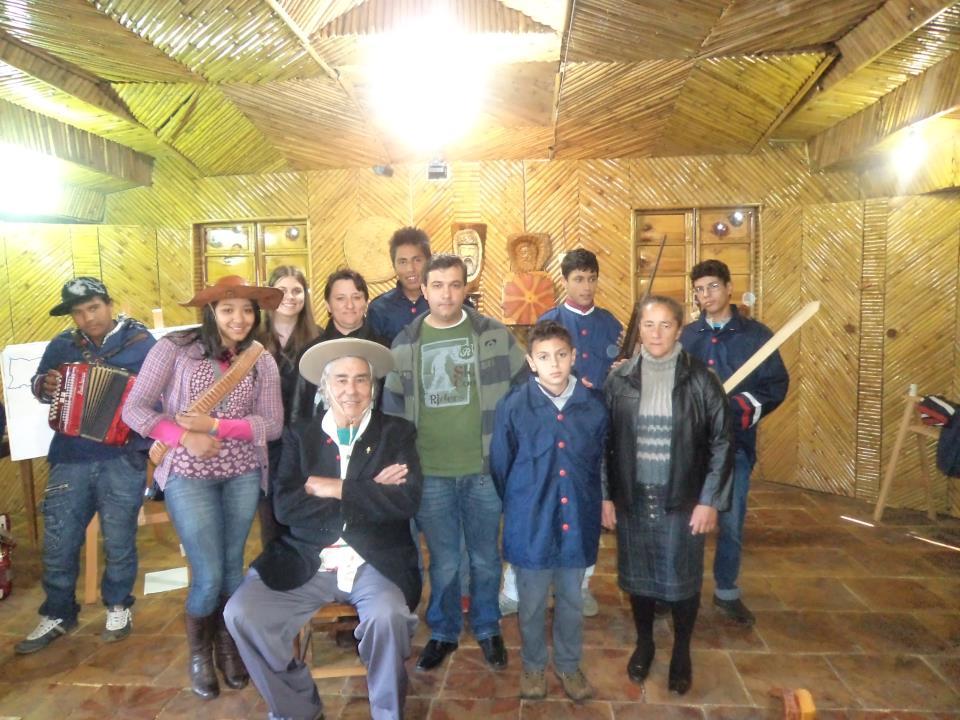 #orgulho de ser professor A professora Susete Silva e seus alunos na celebração dos 100 anos da Guerra do Contestado