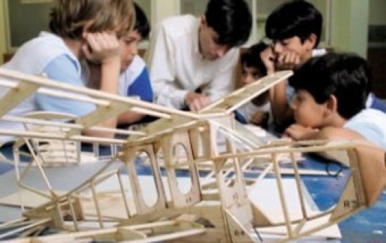 Prazer em descobrir: modelos de aviões para conhecer como eles voam. Foto: Marcelo Min