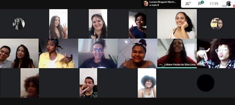 alunos no encontro online pelo Google Meets