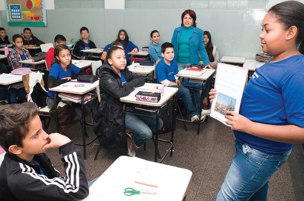 Os alunos socializavam os trabalhos quando incorporavam novas definições ao dicionário. Roberto Chacur