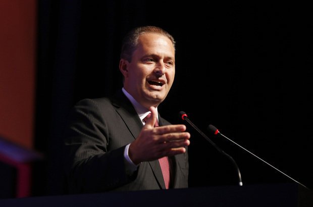2014: Acidente mata candidato às vésperas da eleição Eduardo Campos, governador de Pernambuco, em palestra no Exame Fórum - Como aumentar nossa produtividade.